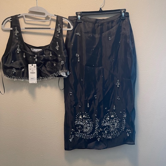 ZARA 2PIECES LIMITED EDITION JEWEL TRIM SATIN EFFECT SKIRT AND TOP - Picture 11 of 11